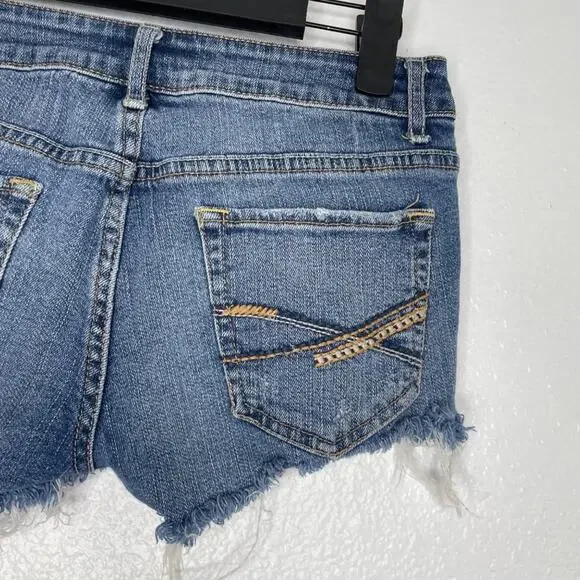 Aeropostale Womens Shorts Size 4 Denim Blue Distressed Casual Cutoff Jean - Picture 11 of 11